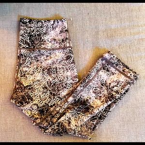 Lululemon capri pants